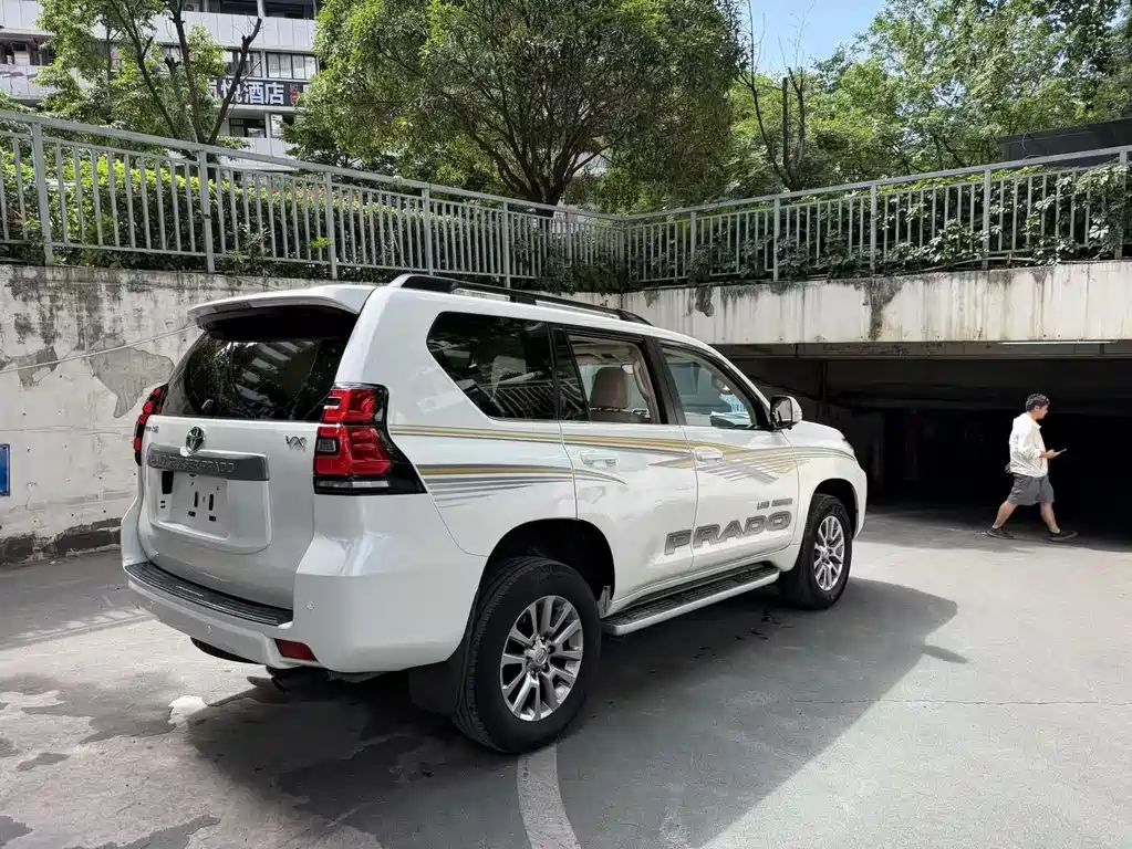 Toyota Prado 2019 — фото 18