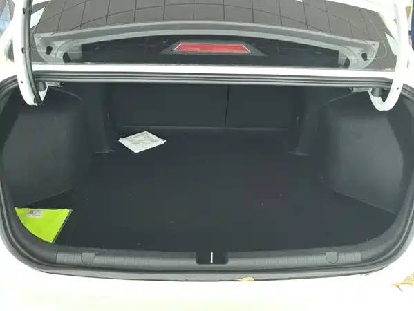 Geely Emgrand 2023
