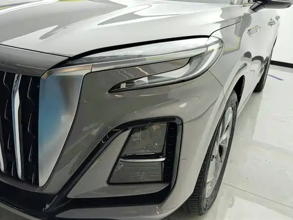 Hongqi HS3 2023