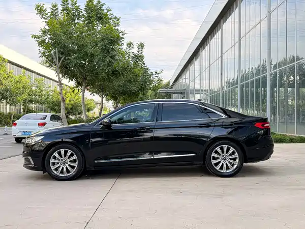 Ford Taurus 2021