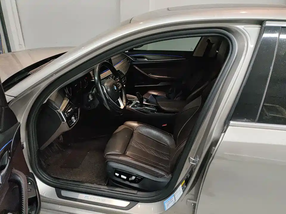 BMW 5 Series New Energy 2018 — фото 4