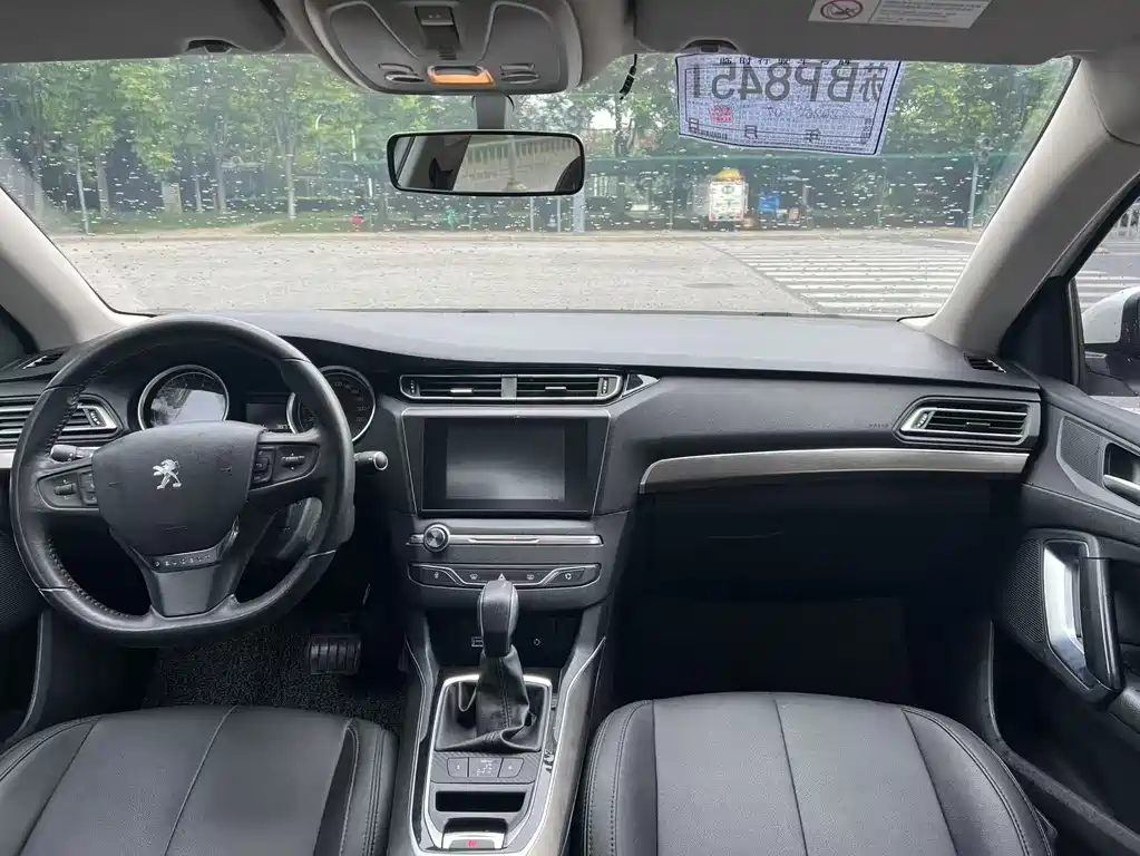 Peugeot 408 2015 — фото 15