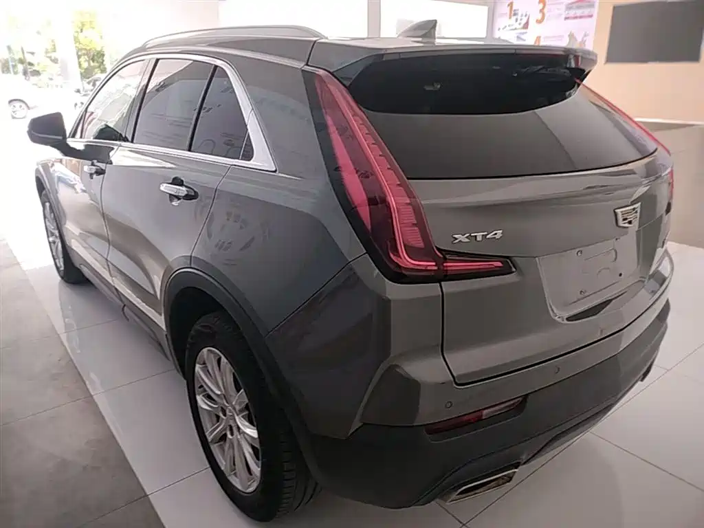 Cadillac XT4 2019 — фото 5