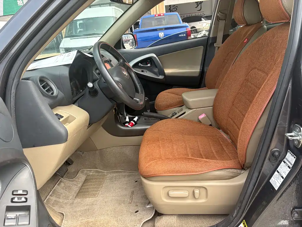 Toyota RAV4 2012