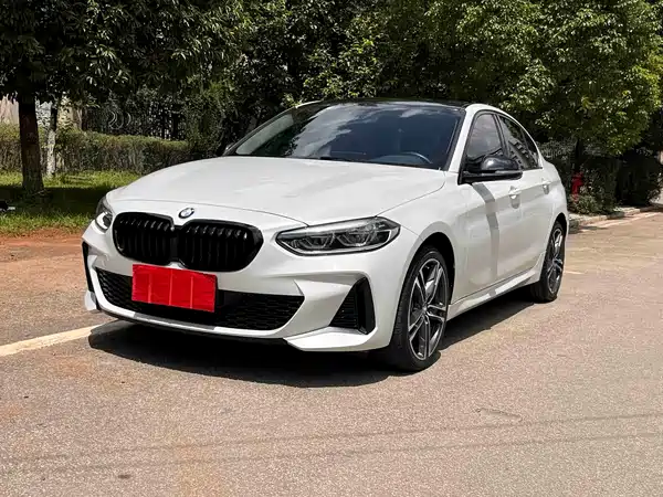 BMW 1 Series 2022