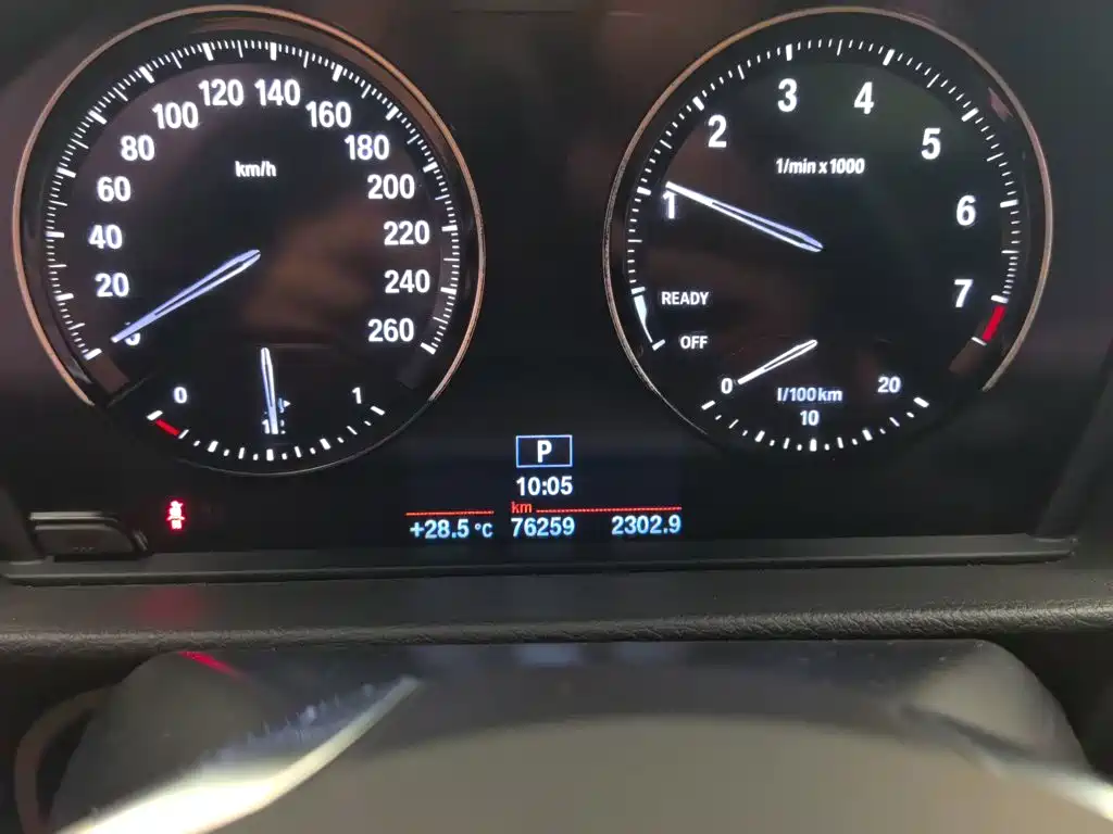 BMW 1 Series 2018 — фото 11