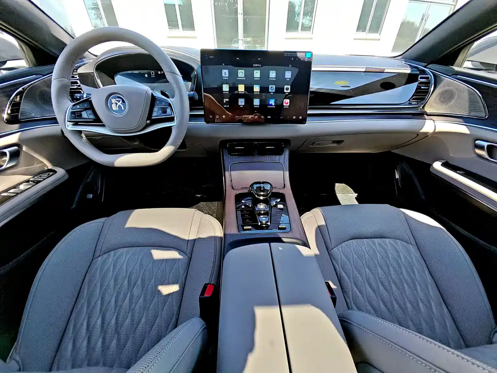 BYD Han 2025