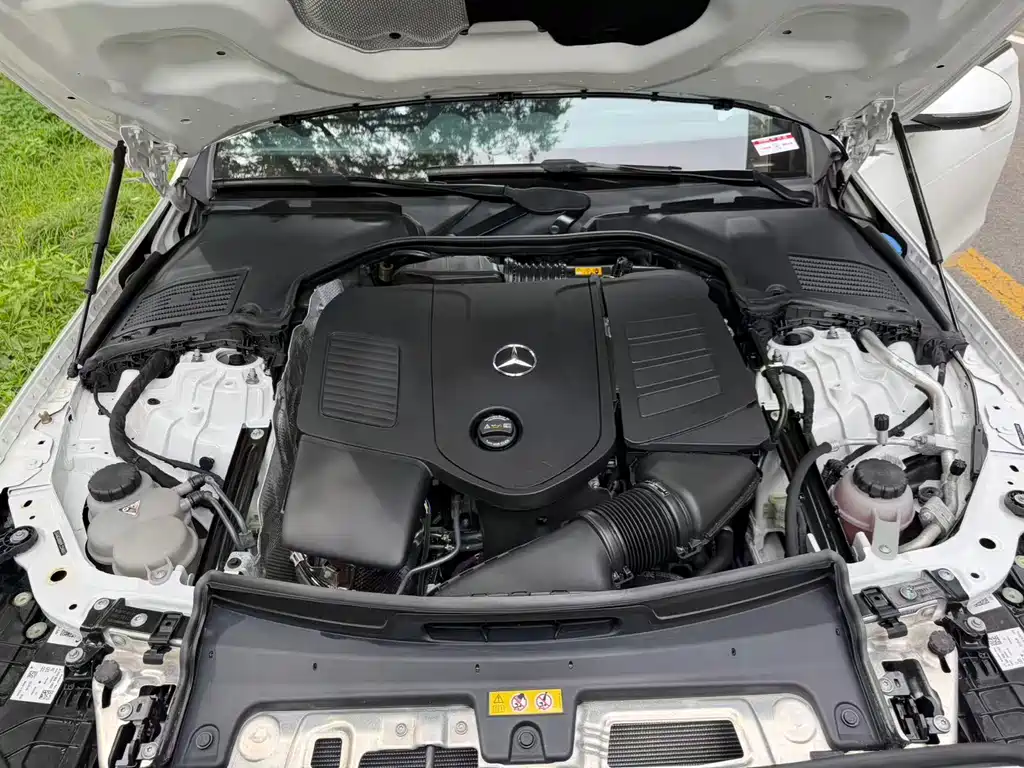 Mercedes-Benz C-Class 2023 — фото 16