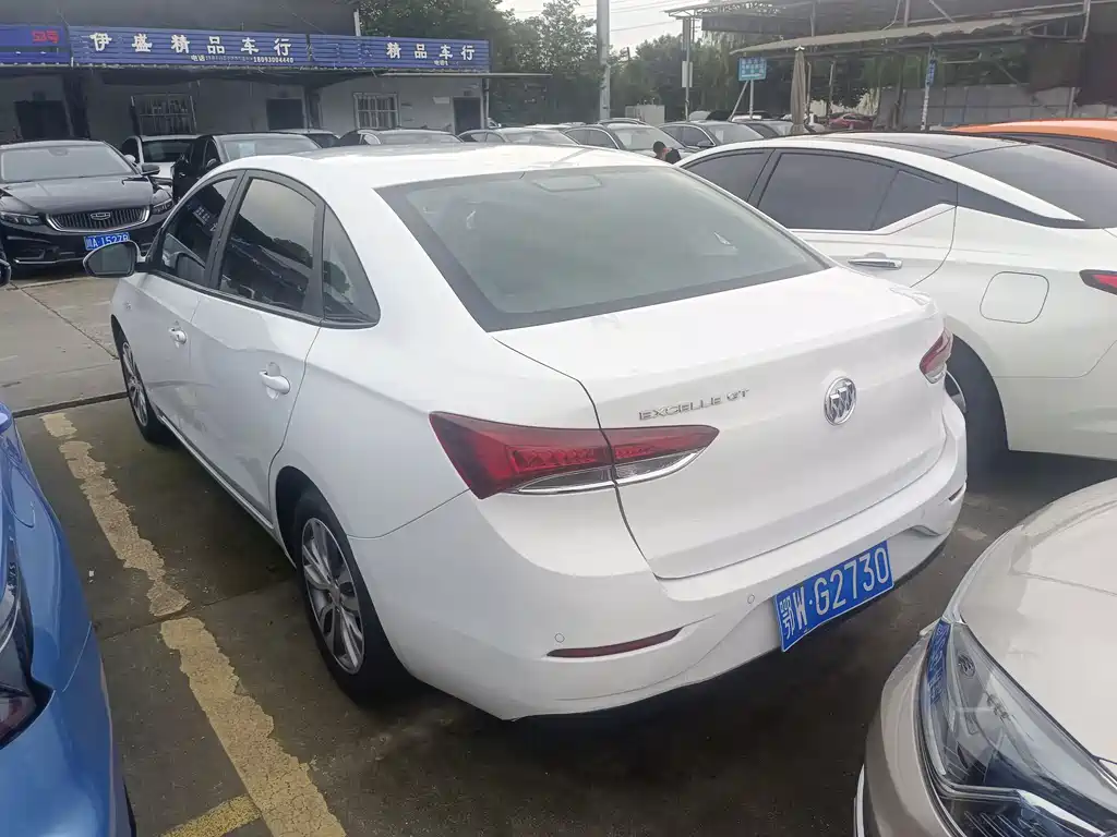 Buick Excelle 2022 — фото 17