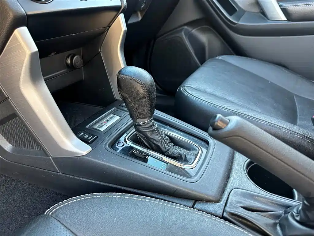 Subaru Forester 2014 — фото 15