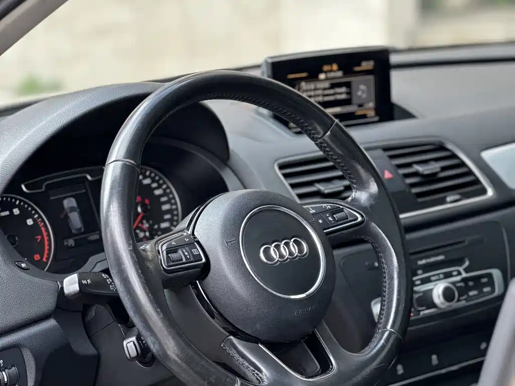 Audi Q3 2014 — фото 24