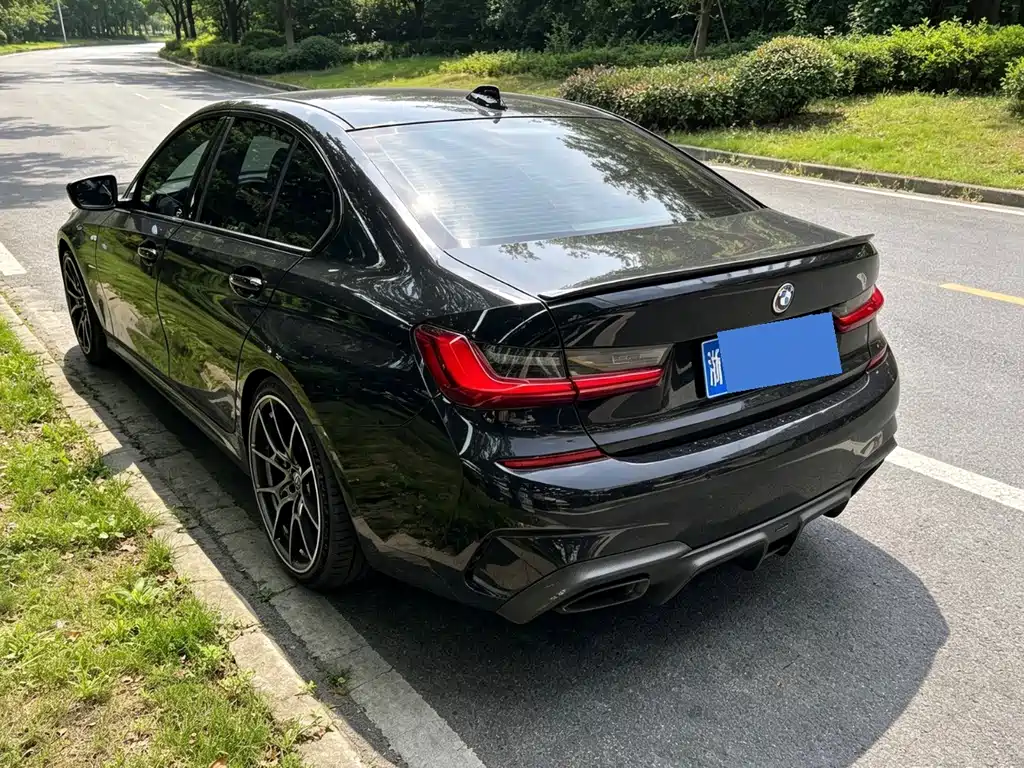 BMW 3 Series 2022 — фото 13