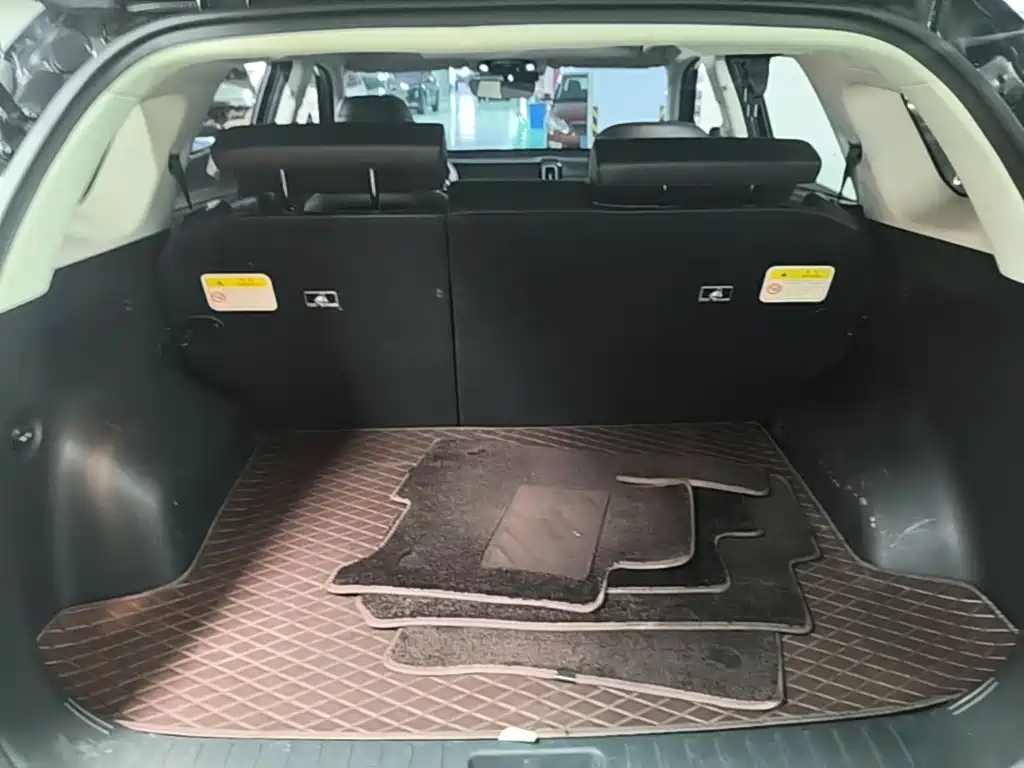 Volvo XC60 2019 — фото 19