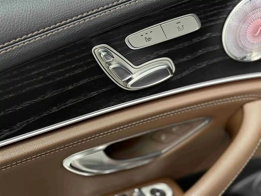 Mercedes-Benz E-Class 2022 — фото 23