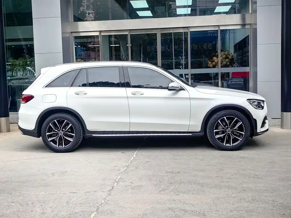 Mercedes-Benz GLC 2021 — фото 4