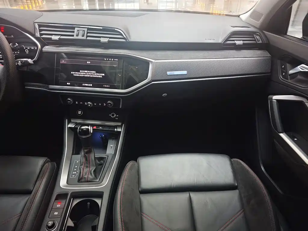 Audi Q3 Sportback 2023 — фото 10