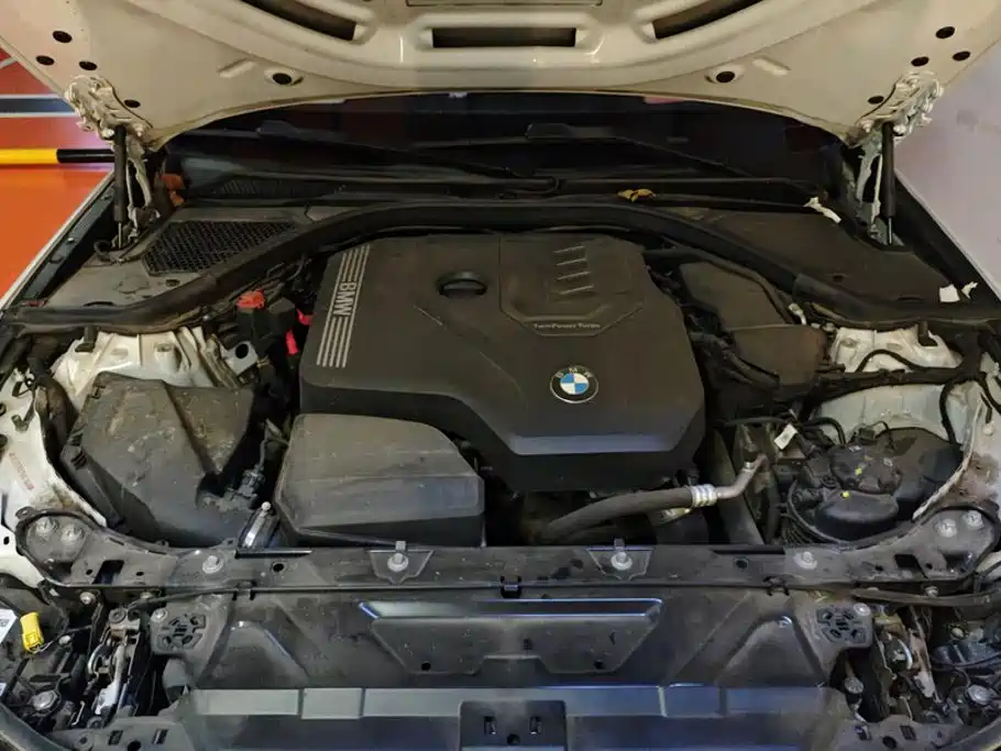 BMW 3 Series 2023 — фото 10