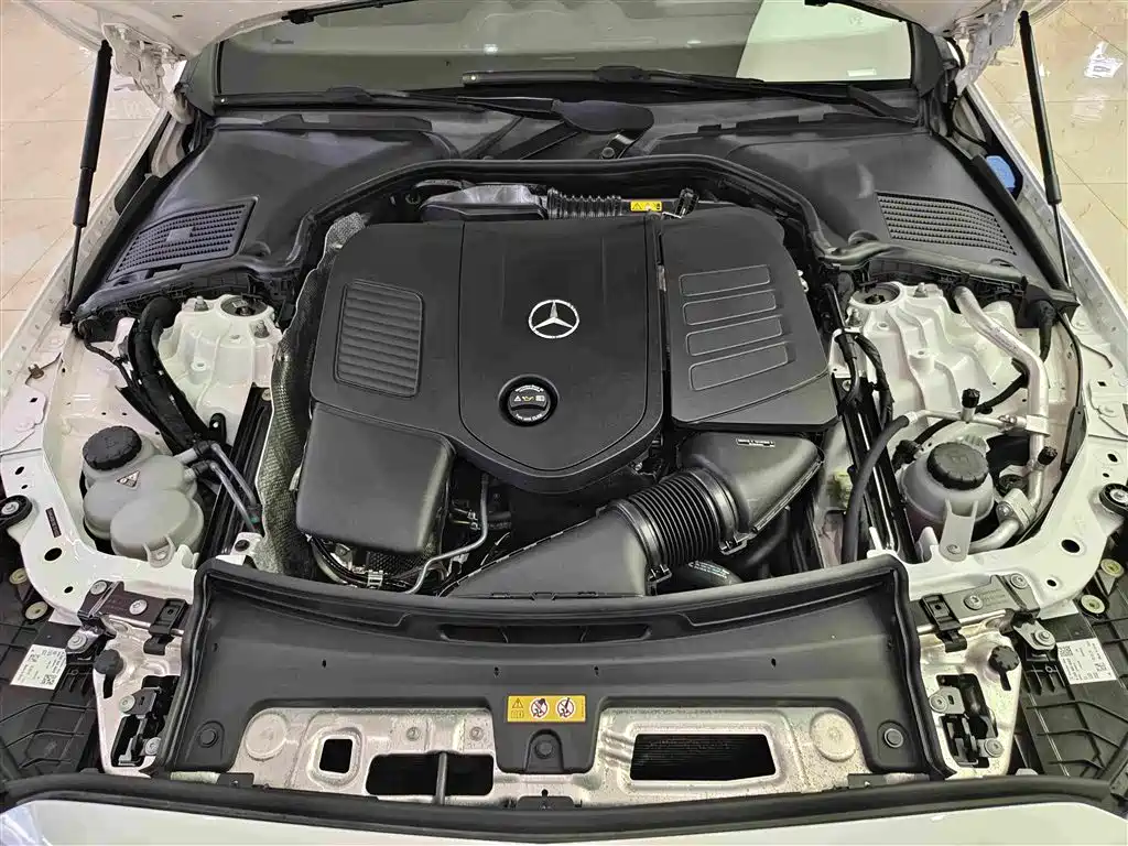 Mercedes-Benz C-Class 2023 — фото 17