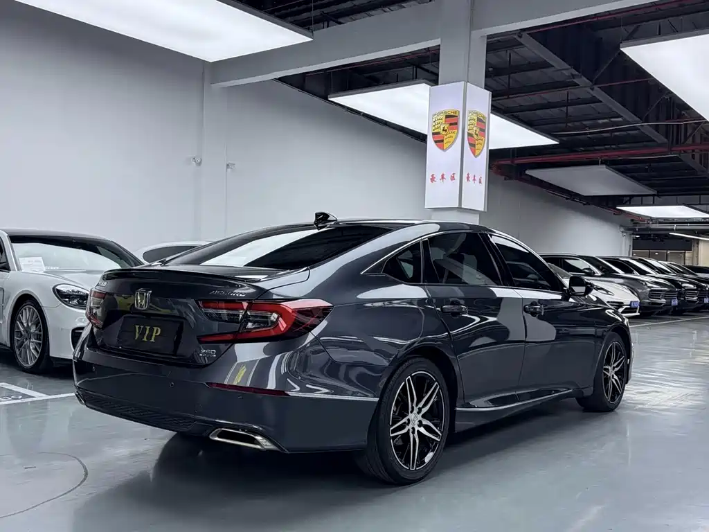Honda Accord 2022 — фото 19