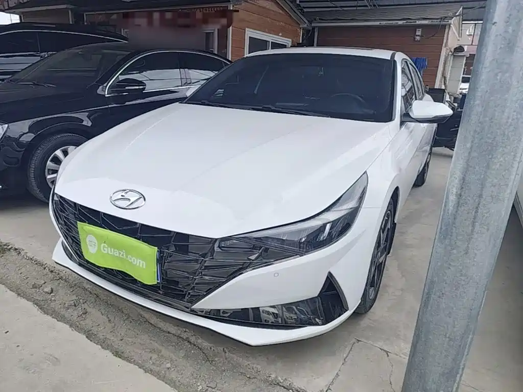 Hyundai Elantra 2021