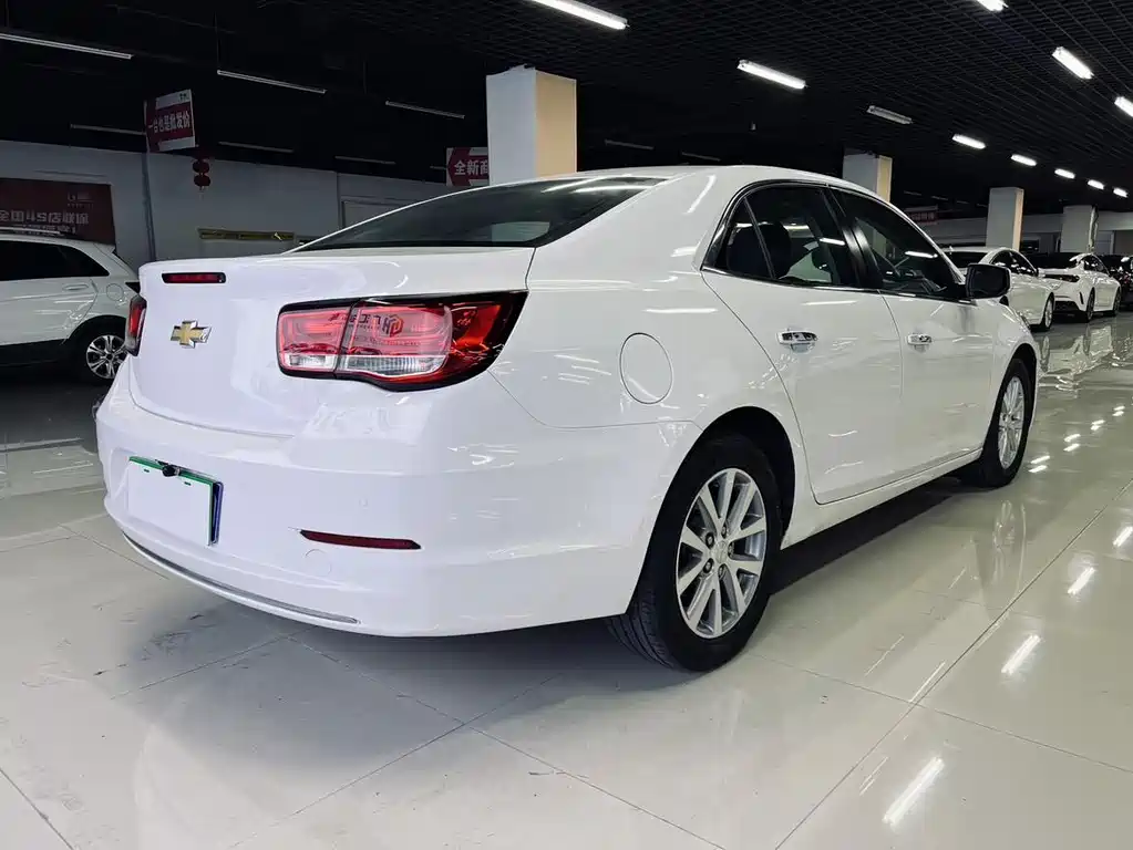 Chevrolet Malibu 2017 — фото 14