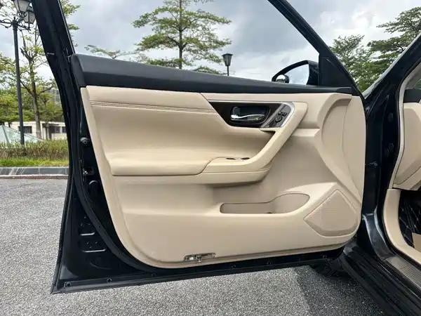Nissan Teana 2015