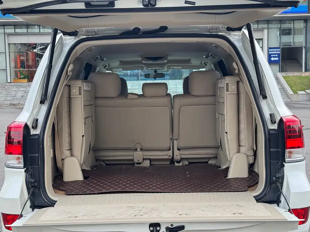 Toyota Land Cruiser 2019 — фото 10