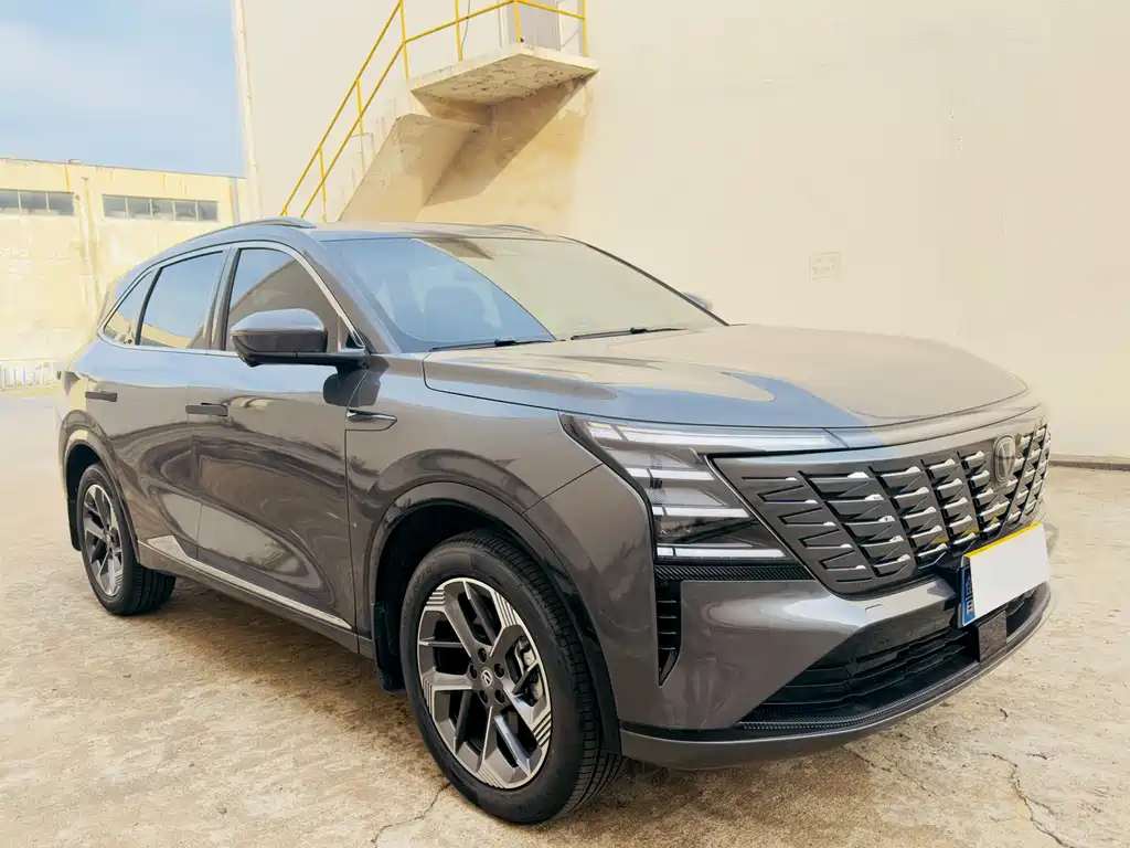 Changan CS75PLUS 2025 — фото 3