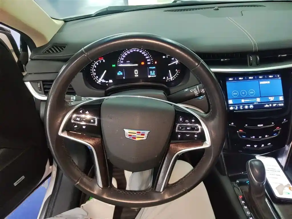 Cadillac XTS 2019 — фото 11