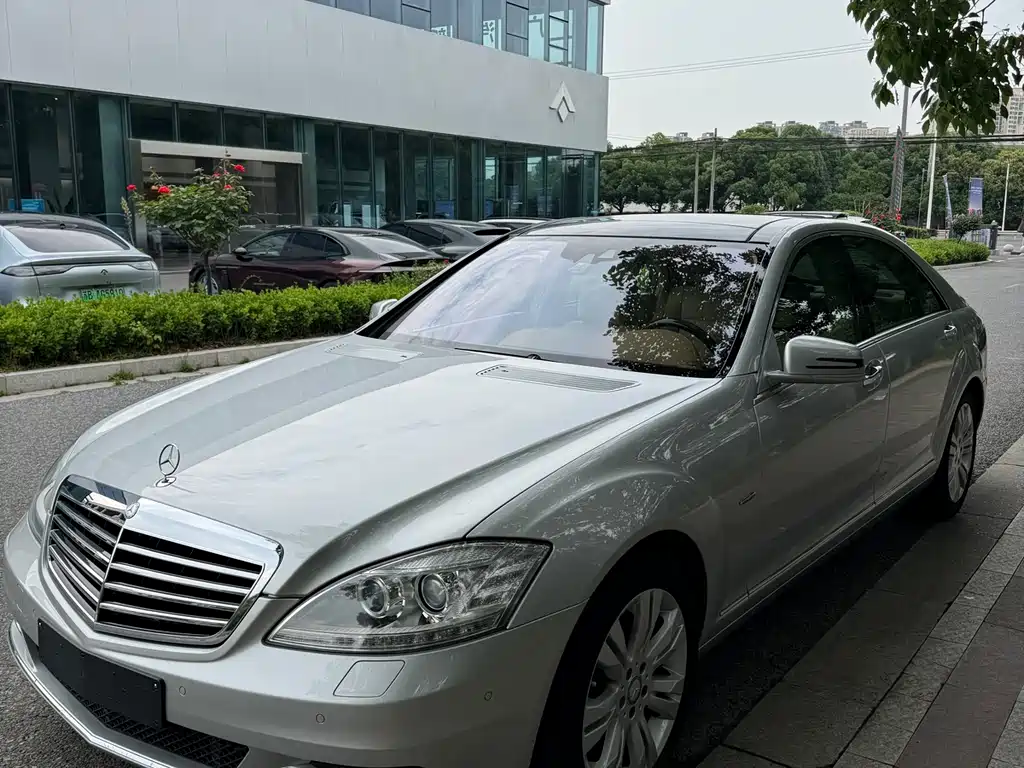 Mercedes-Benz S-Class 2013