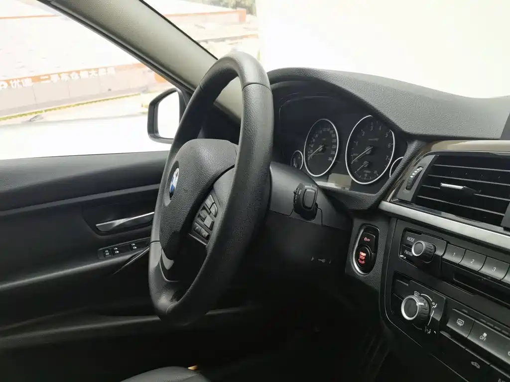 BMW 3 Series 2013 — фото 22