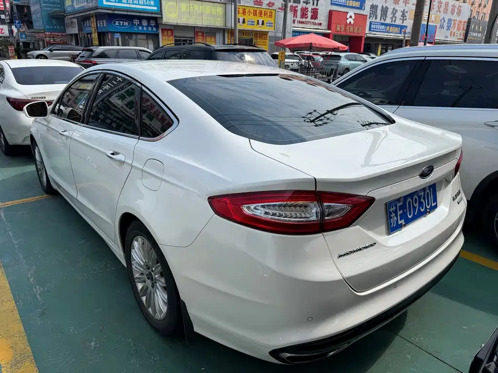 Ford Mondeo 2013 — фото 14