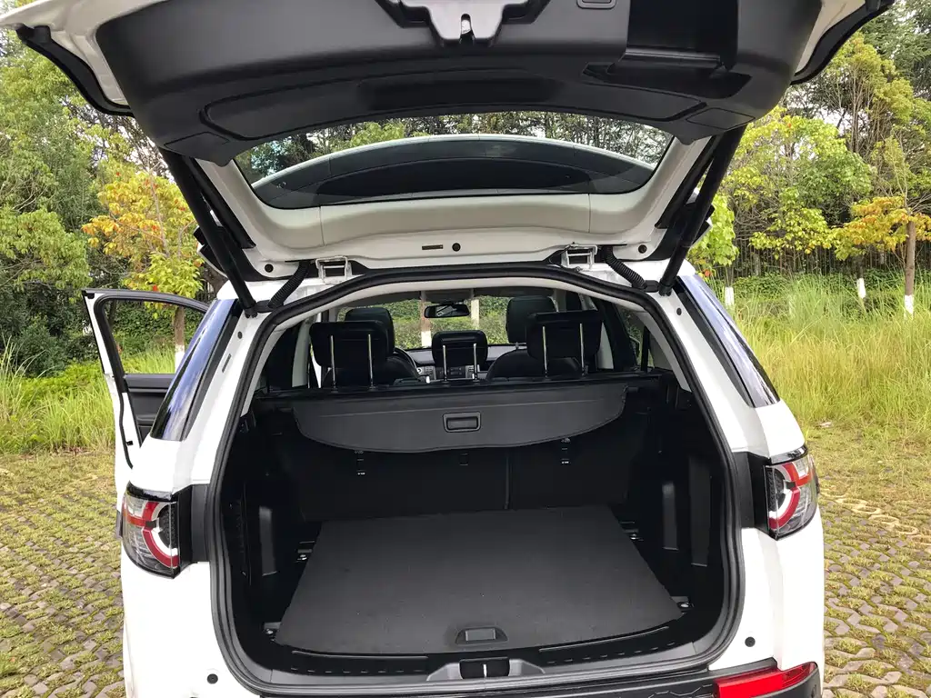 Land Rover Discovery Sport 2017 — фото 20