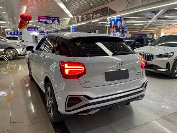 Audi Q2L 2022