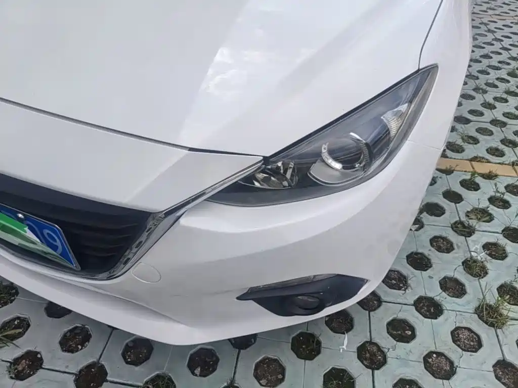 Mazda 3 Axela 2016 — фото 24