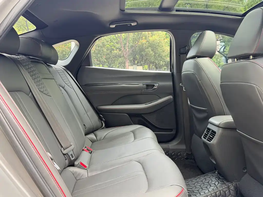 Hyundai Sonata 2020 — фото 24