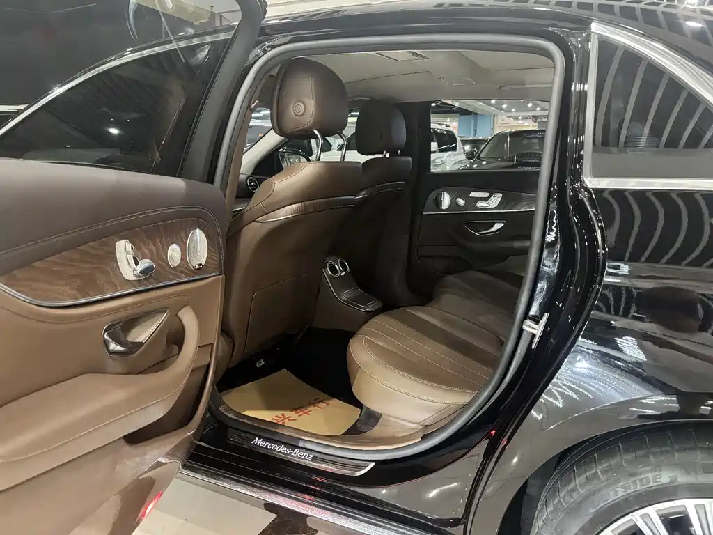 Mercedes-Benz E-Class 2021