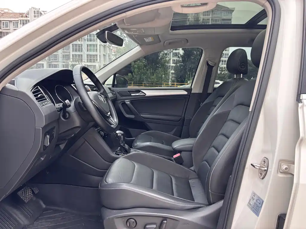 Volkswagen Tiguan L 2019 — фото 12