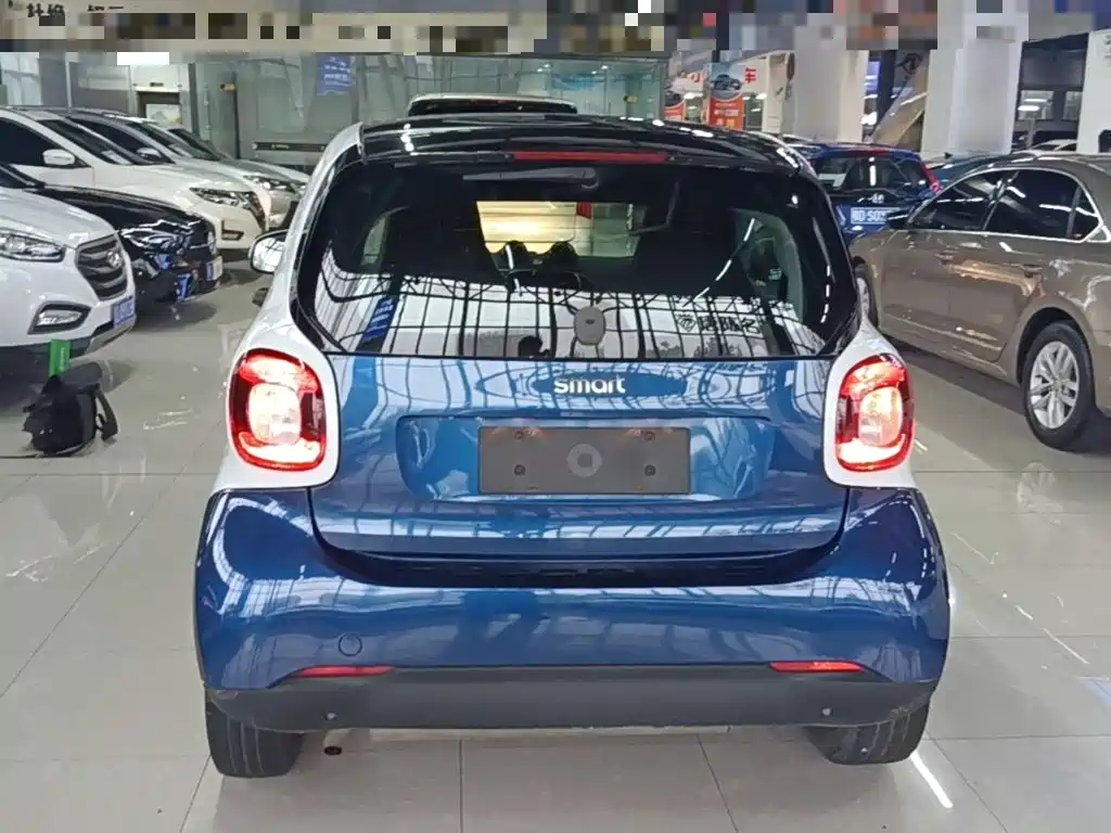 smart fortwo 2019 — фото 4