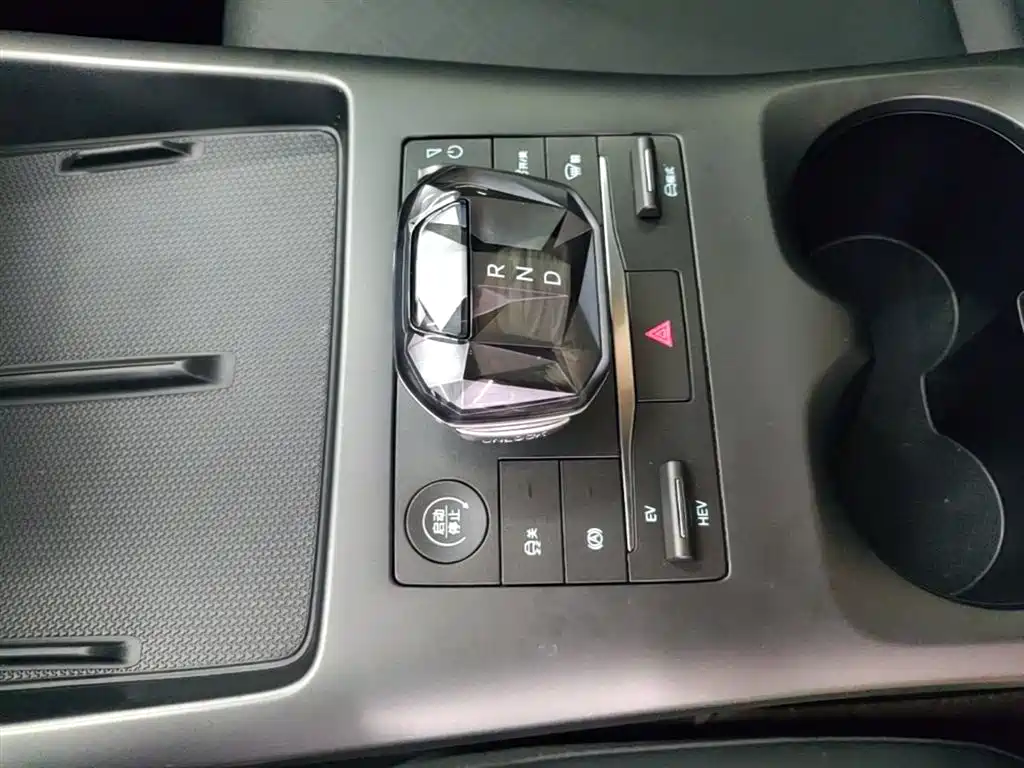 BYD Qin PLUS 2025 — фото 14