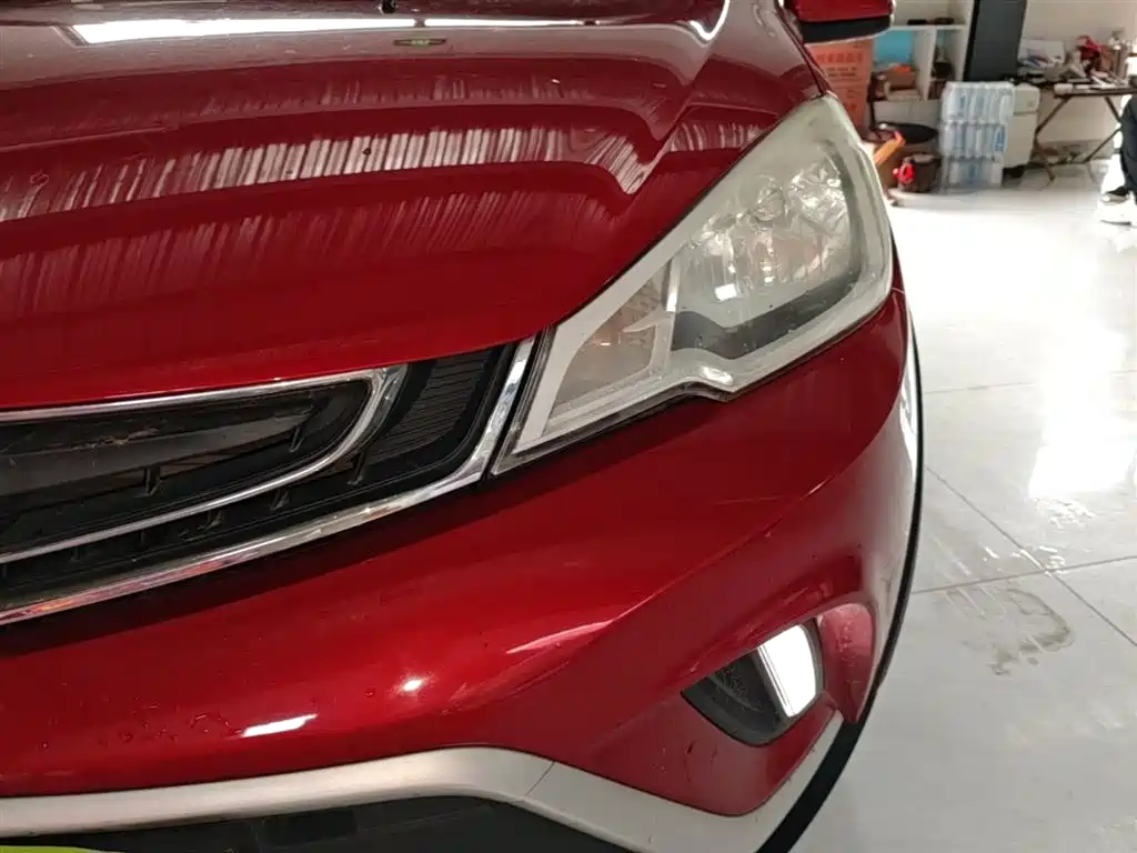 Geely Vision X1 2018 — фото 24