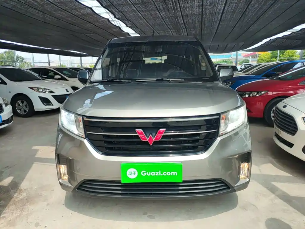 Wuling Hongguang PLUS 2019 — фото 3