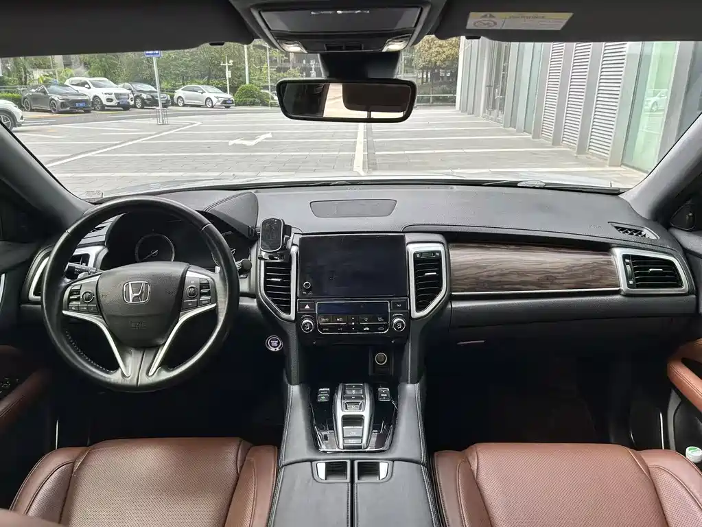 Honda UR-V 2018 — фото 8