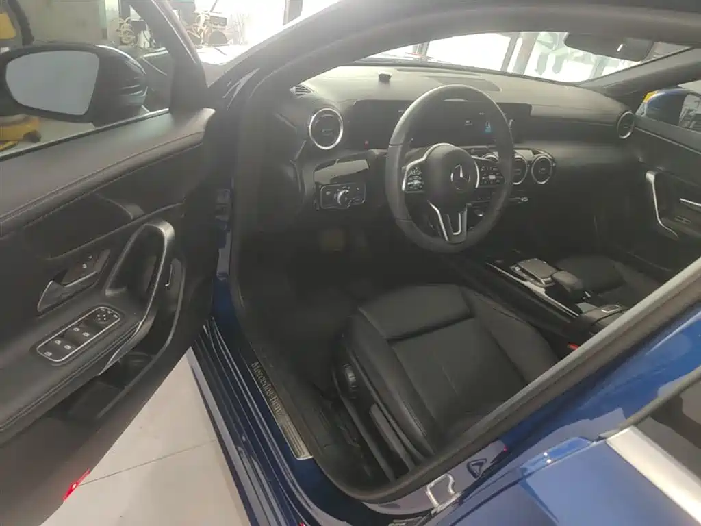 Mercedes-Benz A-Class 2021 — фото 15