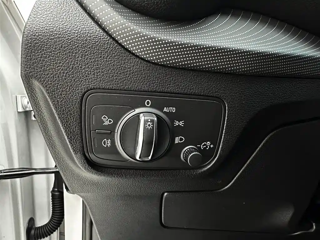 Audi Q2L 2022 — фото 18