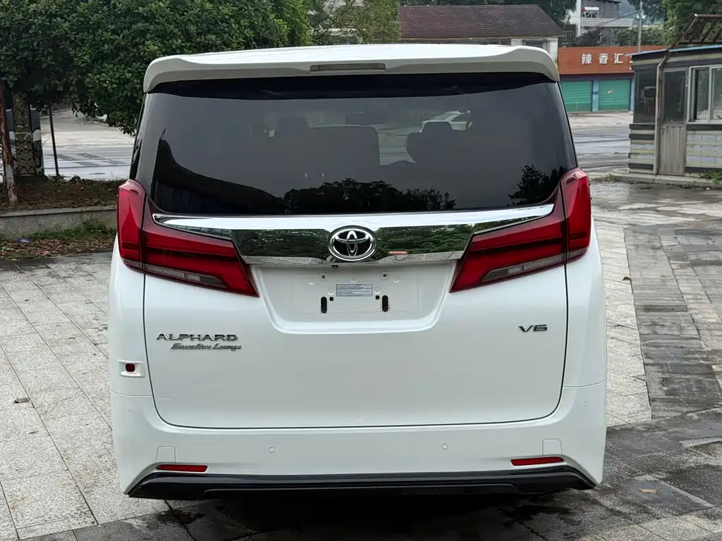 Toyota Alphard 2018 — фото 7