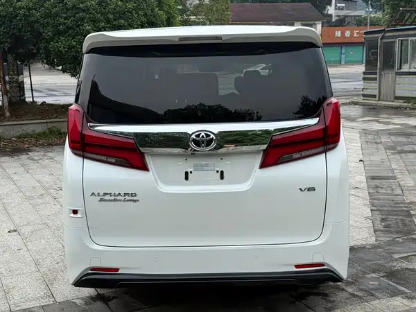 Toyota Alphard 2018
