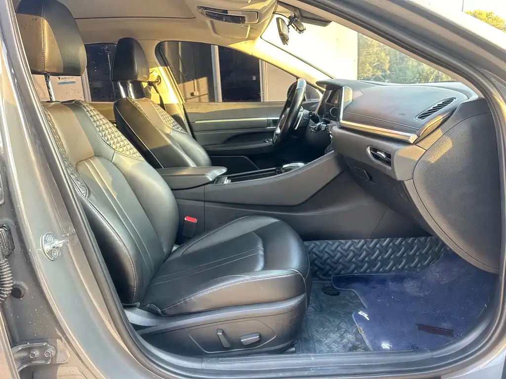 Hyundai Sonata 2022 — фото 12