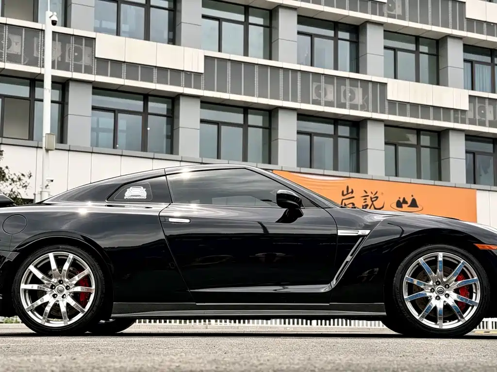 Nissan GT-R 2011