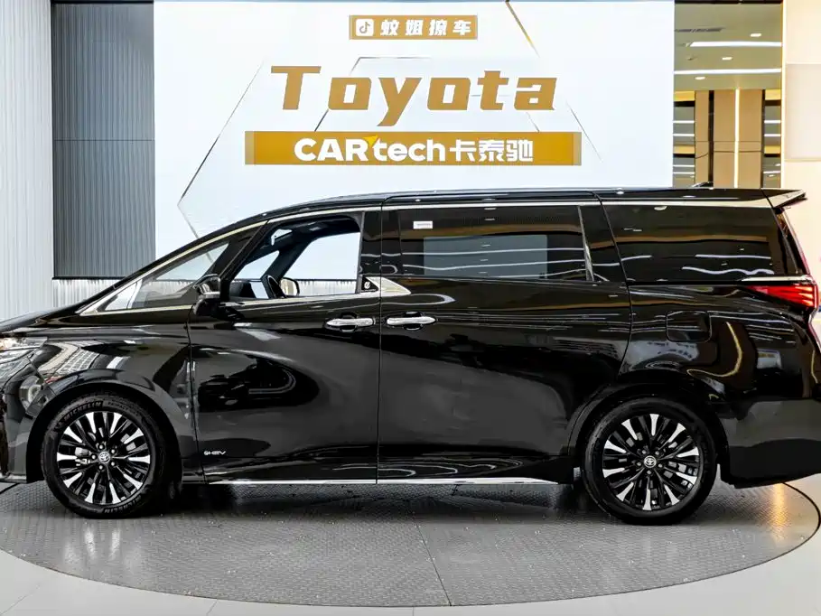 Toyota Alphard 2025 — фото 3
